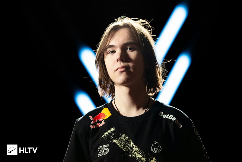 独树一帜的 独树一帜的